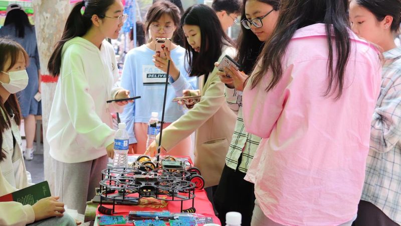 知识图谱问答系统：揭秘其构建成本与价值
